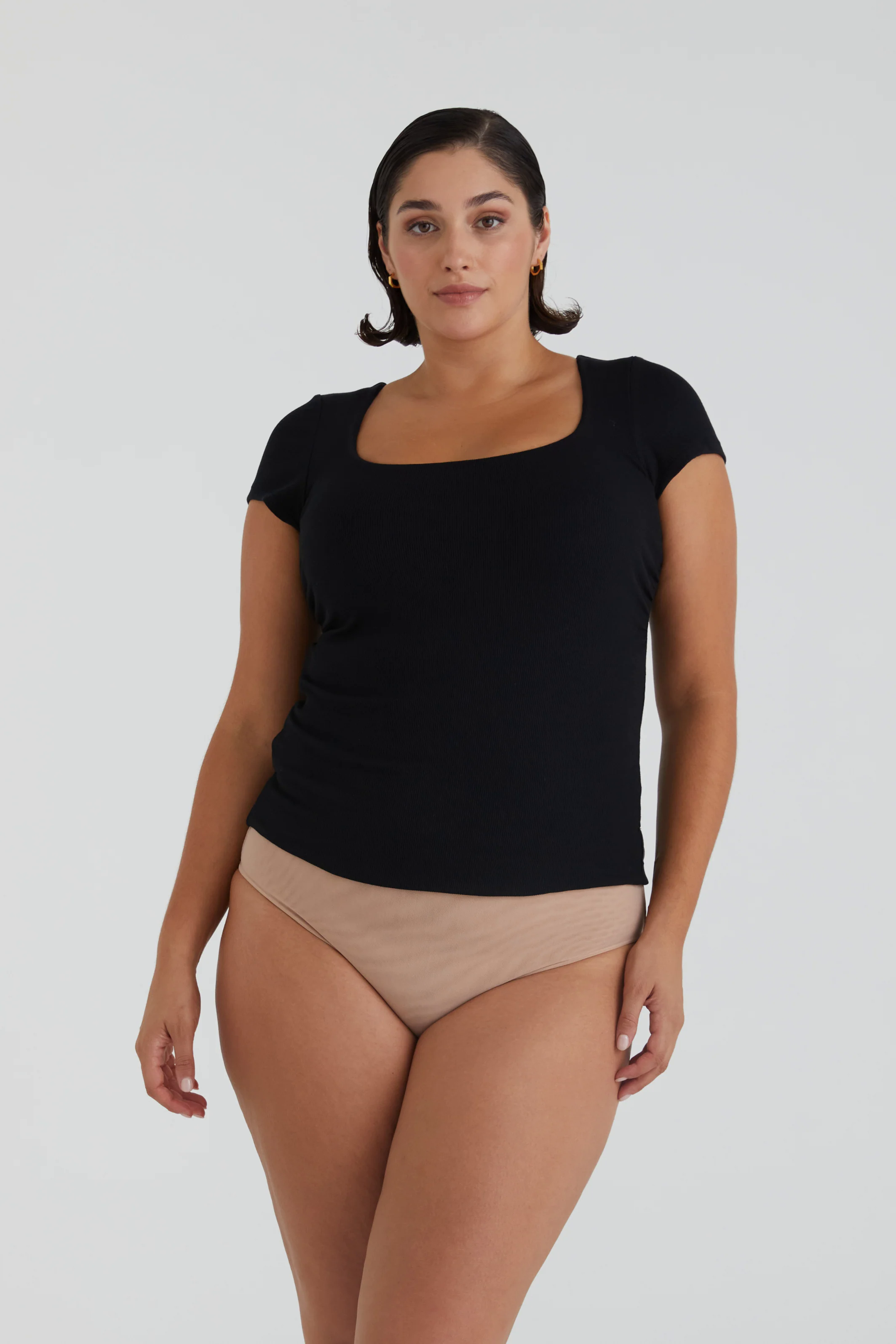 Busty Basics - T-shirt